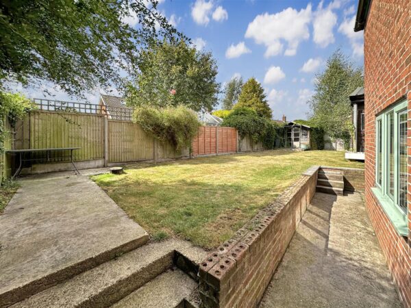 Bramley Cottage, Church Lane, Besthorpe, Newark