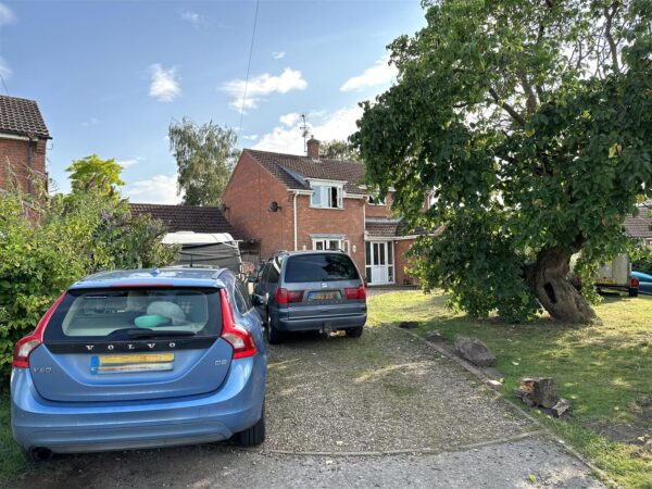 Oaklands Close, Collingham, Newark