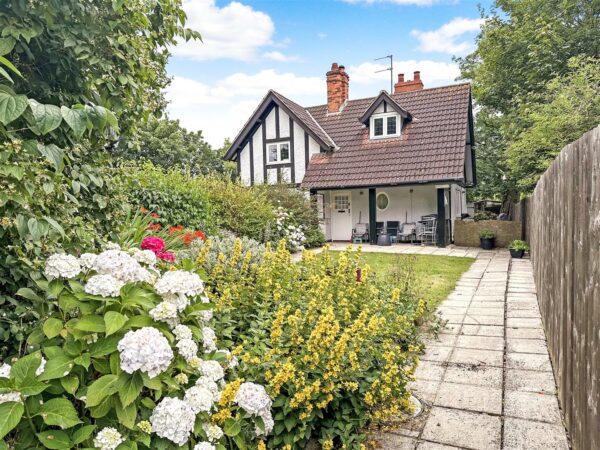 The Cottage, Beacon Hill Road, Newark