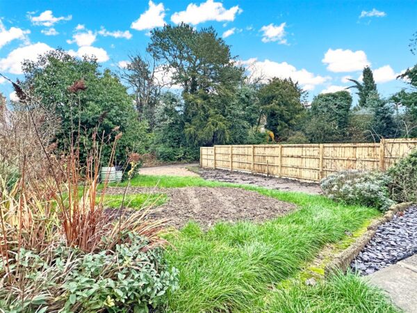 The Cottage, Beacon Hill Road, Newark