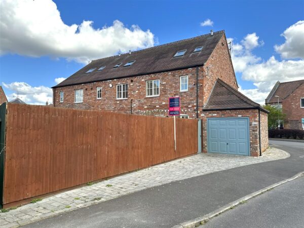 Cambrian Way, North Hykeham, Lincoln