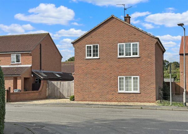 Hemplands Lane, Sutton-On-Trent, Newark