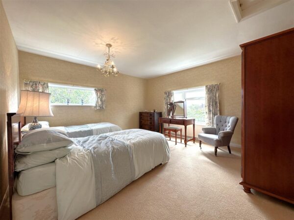 Woodhill Farmhouse, Woodhill Road, Collingham, Newark