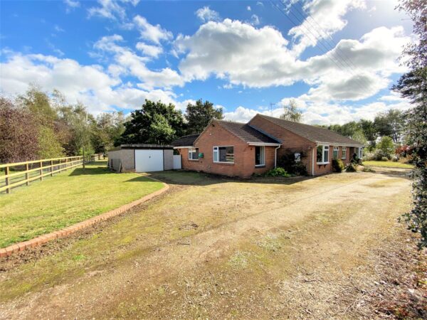 Cottage Lane, Collingham, Newark