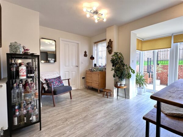 Avro Road, Fernwood, Newark