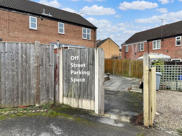 Woodstock Close, Newark