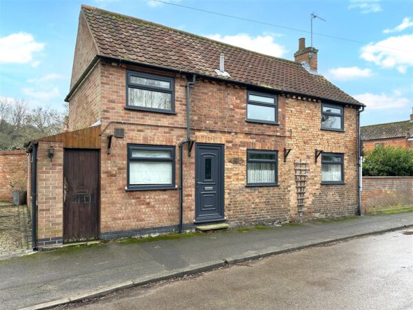 Glen Cottage, Low Street, Collingham, Newark