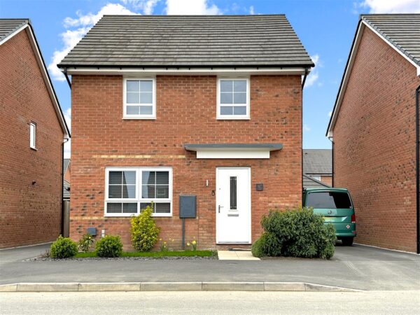 Phoenix Lane, Fernwood, Newark