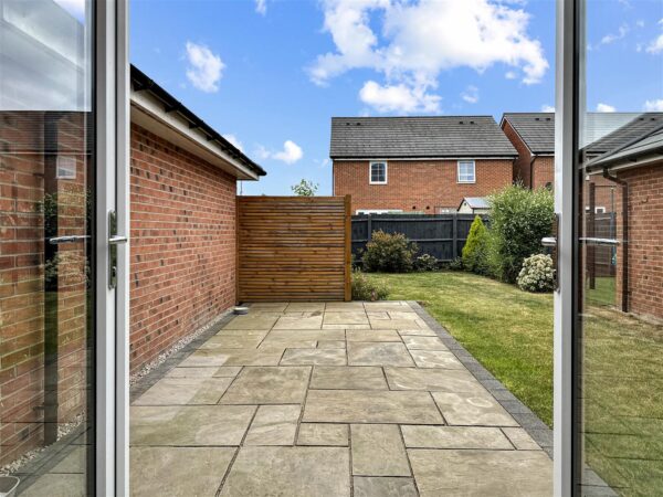 Phoenix Lane, Fernwood, Newark