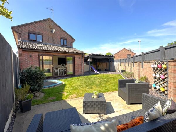 Lacey Green, Balderton, Newark