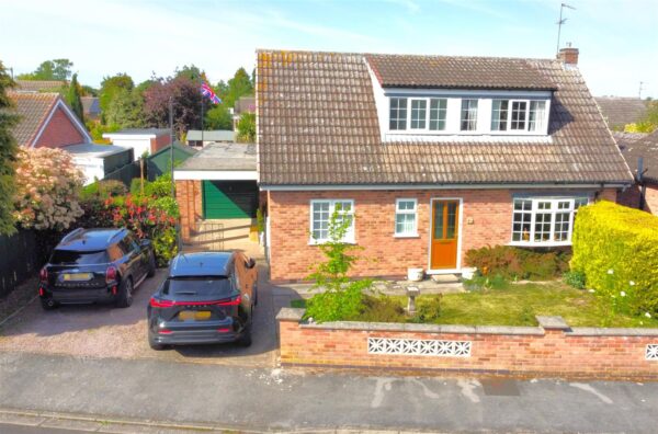Peterborough Road, Collingham, Newark