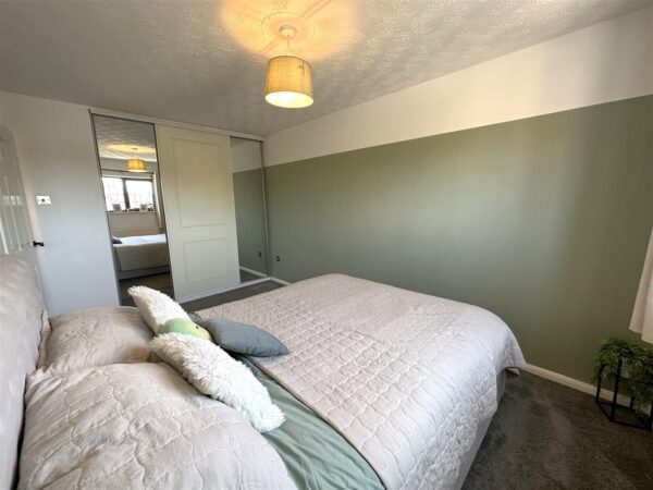 Lacey Green, Balderton, Newark