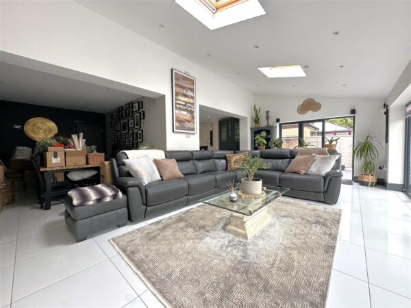 Masefield Crescent, Balderton, Newark