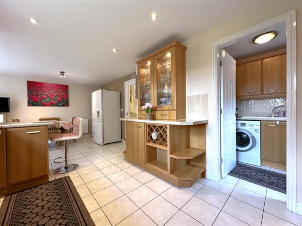 Gilbert Way, Fernwood, Newark