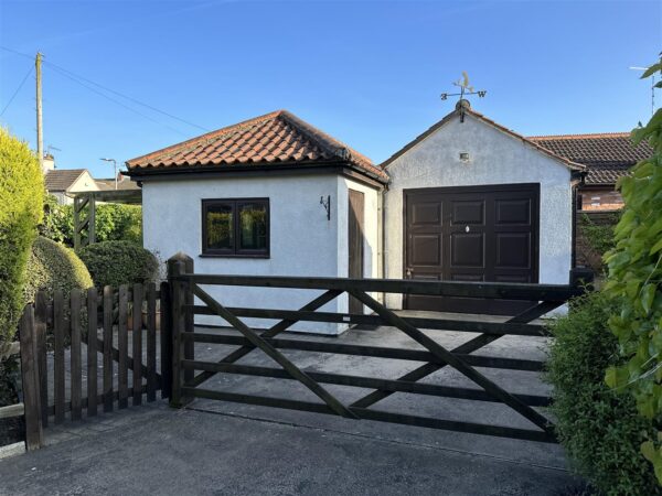 Woodhill Road, Collingham, Newark