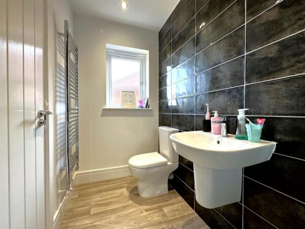 Threadneedle Way, Middlebeck, Newark