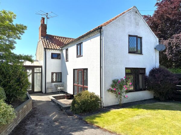 Woodhill Road, Collingham, Newark
