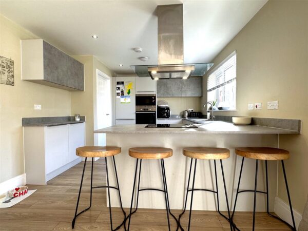 Threadneedle Way, Middlebeck, Newark