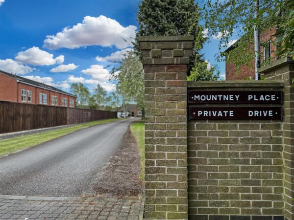Mountney Place, Newark