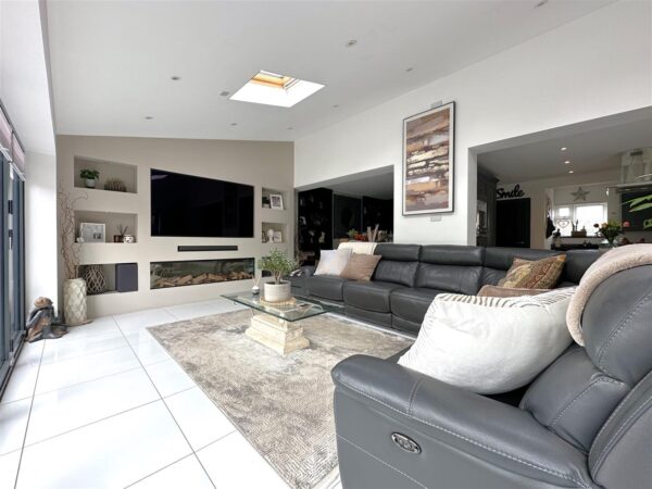 Masefield Crescent, Balderton, Newark