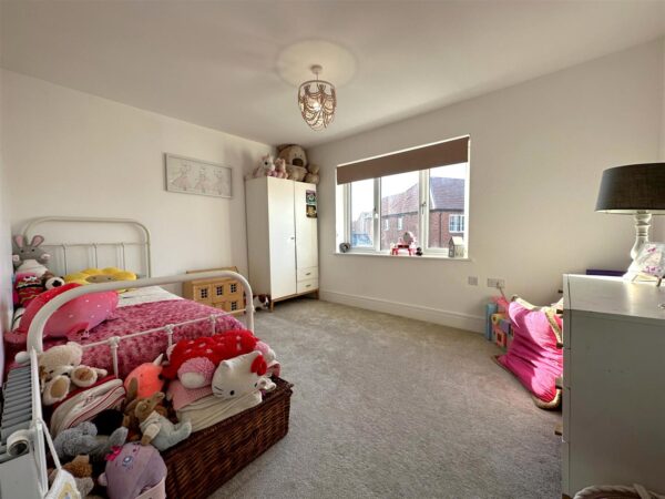 Threadneedle Way, Middlebeck, Newark