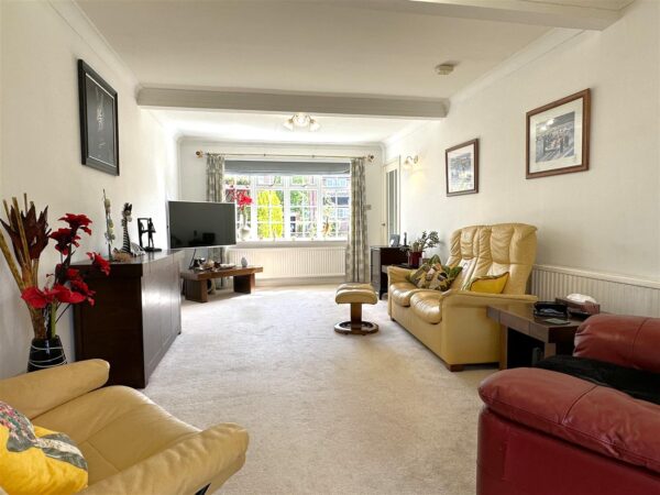 Peterborough Road, Collingham, Newark