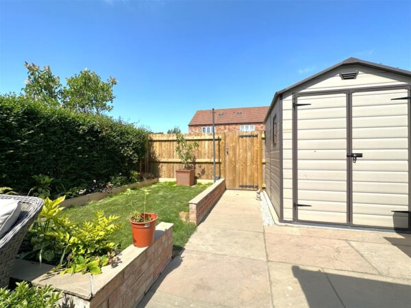 Windsor Close, Collingham, Newark