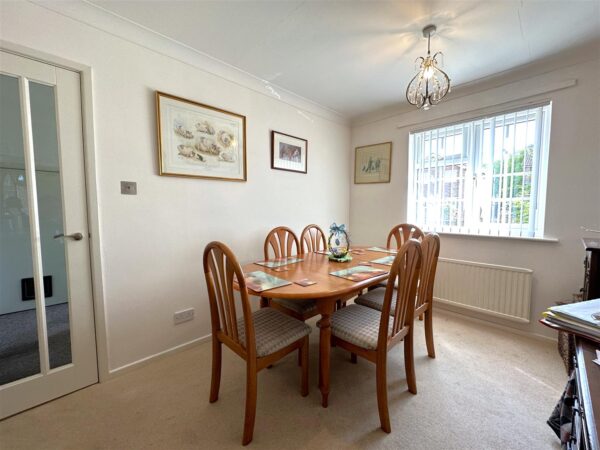 Peterborough Road, Collingham, Newark