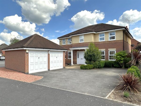 Gilbert Way, Fernwood, Newark