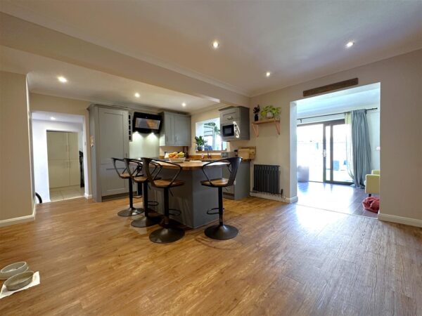 Lacey Green, Balderton, Newark