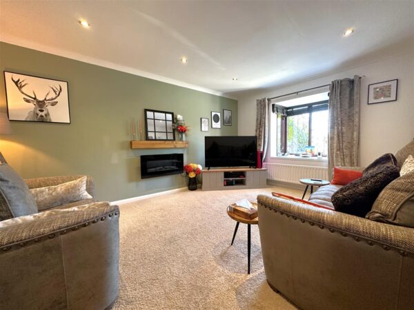 Lacey Green, Balderton, Newark