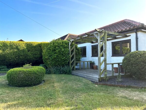 Woodhill Road, Collingham, Newark
