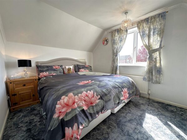 Peterborough Road, Collingham, Newark