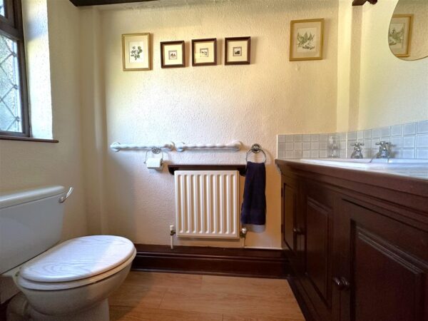 Woodhill Road, Collingham, Newark