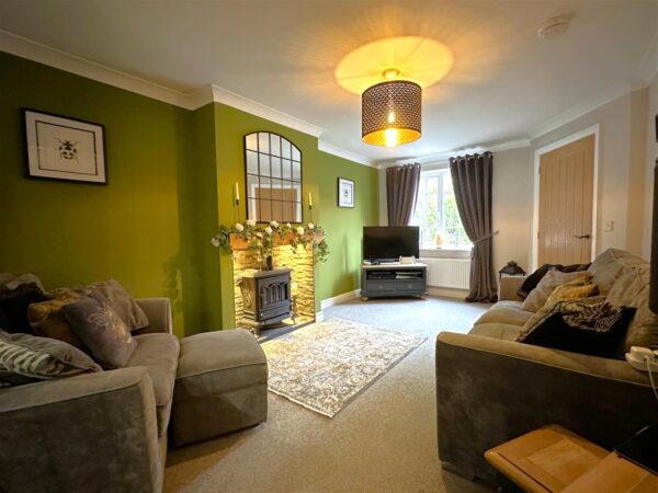 Wickliffe Park, Claypole, Newark