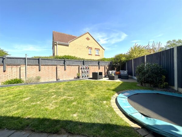 Lacey Green, Balderton, Newark