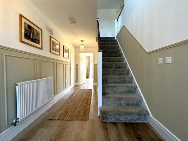 Threadneedle Way, Middlebeck, Newark