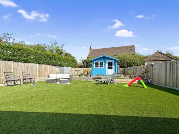 Shelley Close, Balderton, Newark