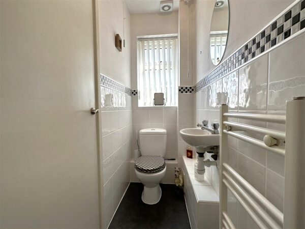 Peterborough Road, Collingham, Newark