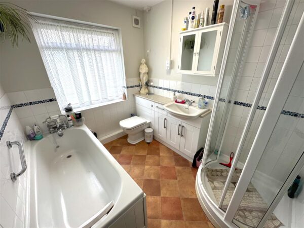 Shelley Close, Balderton, Newark