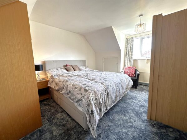 Peterborough Road, Collingham, Newark