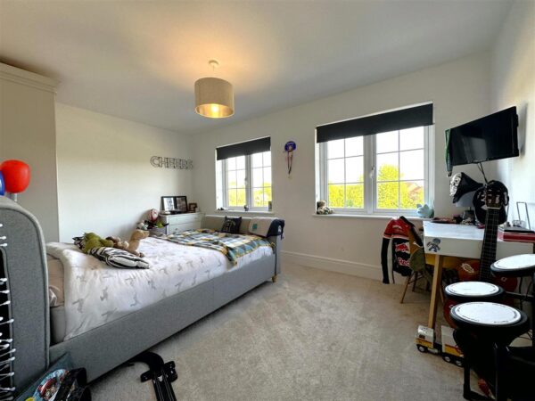 Threadneedle Way, Middlebeck, Newark