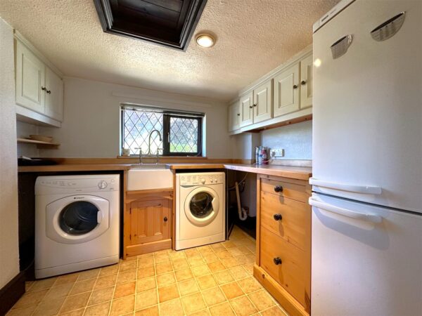 Woodhill Road, Collingham, Newark