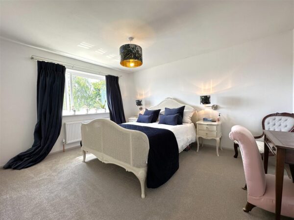 Windsor Close, Collingham, Newark