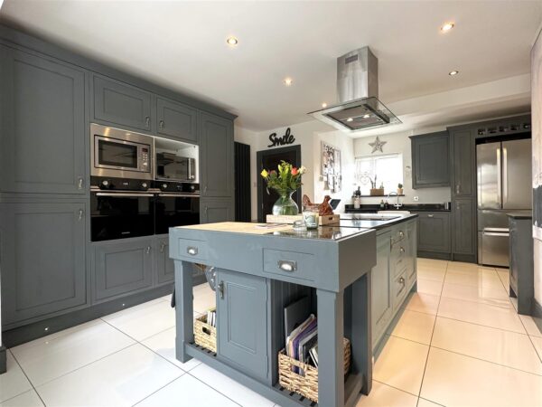 Masefield Crescent, Balderton, Newark