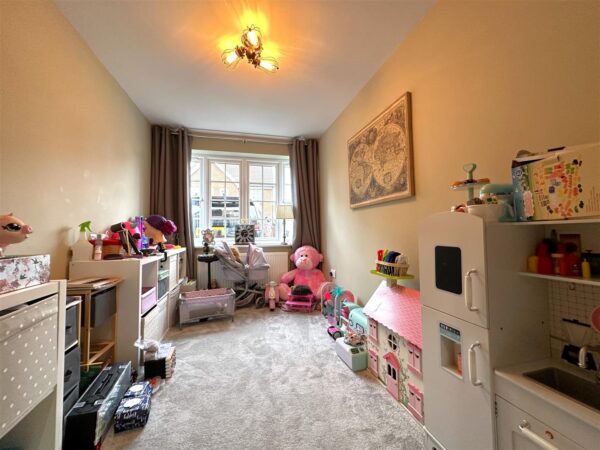 Wickliffe Park, Claypole, Newark
