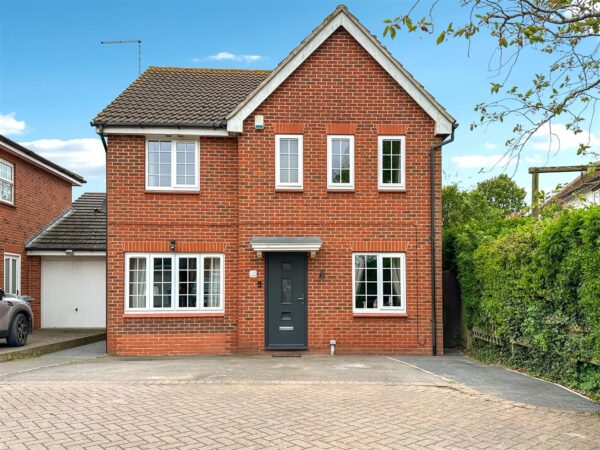 Wickliffe Park, Claypole, Newark