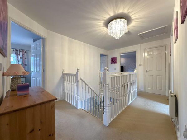 Gilbert Way, Fernwood, Newark