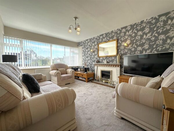 Station Close, Collingham, Newark