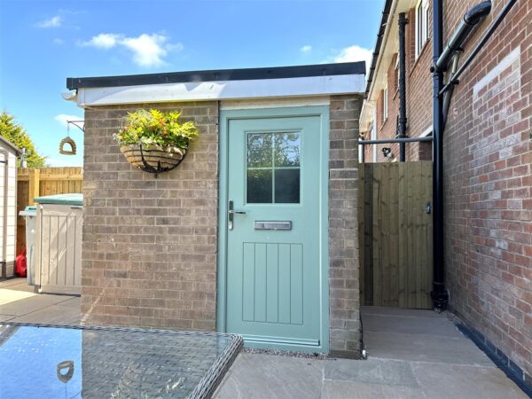 Windsor Close, Collingham, Newark